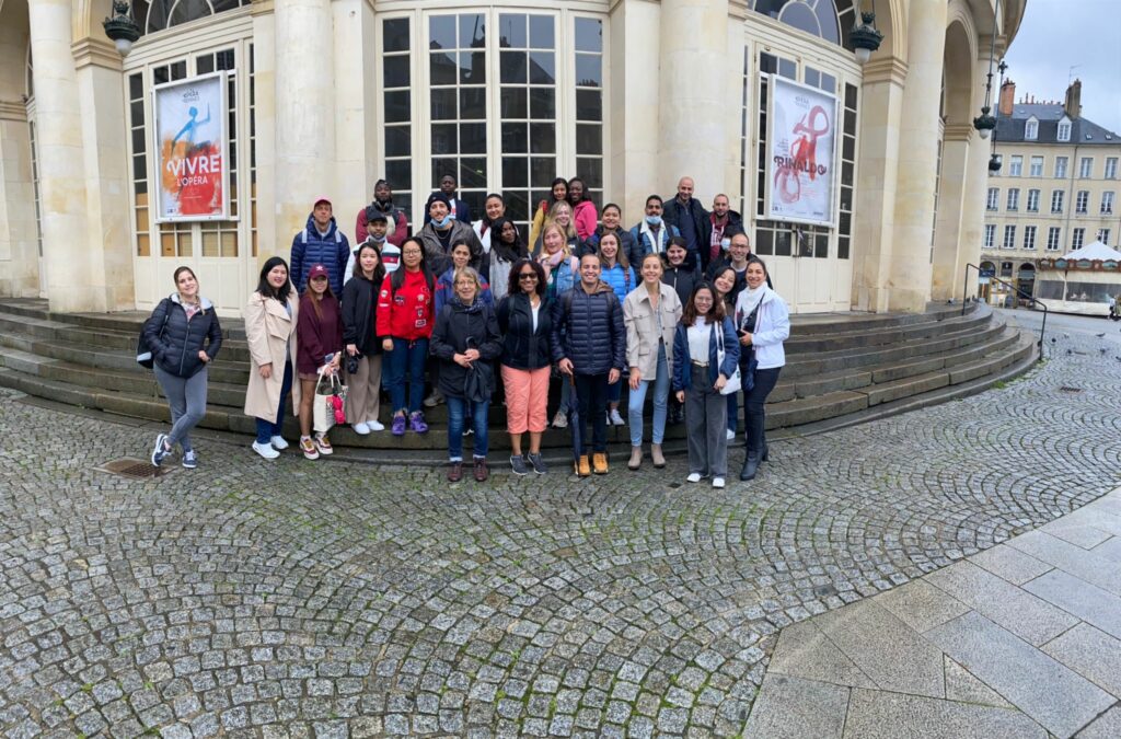Our international students on a “discovery rally” of Rennes